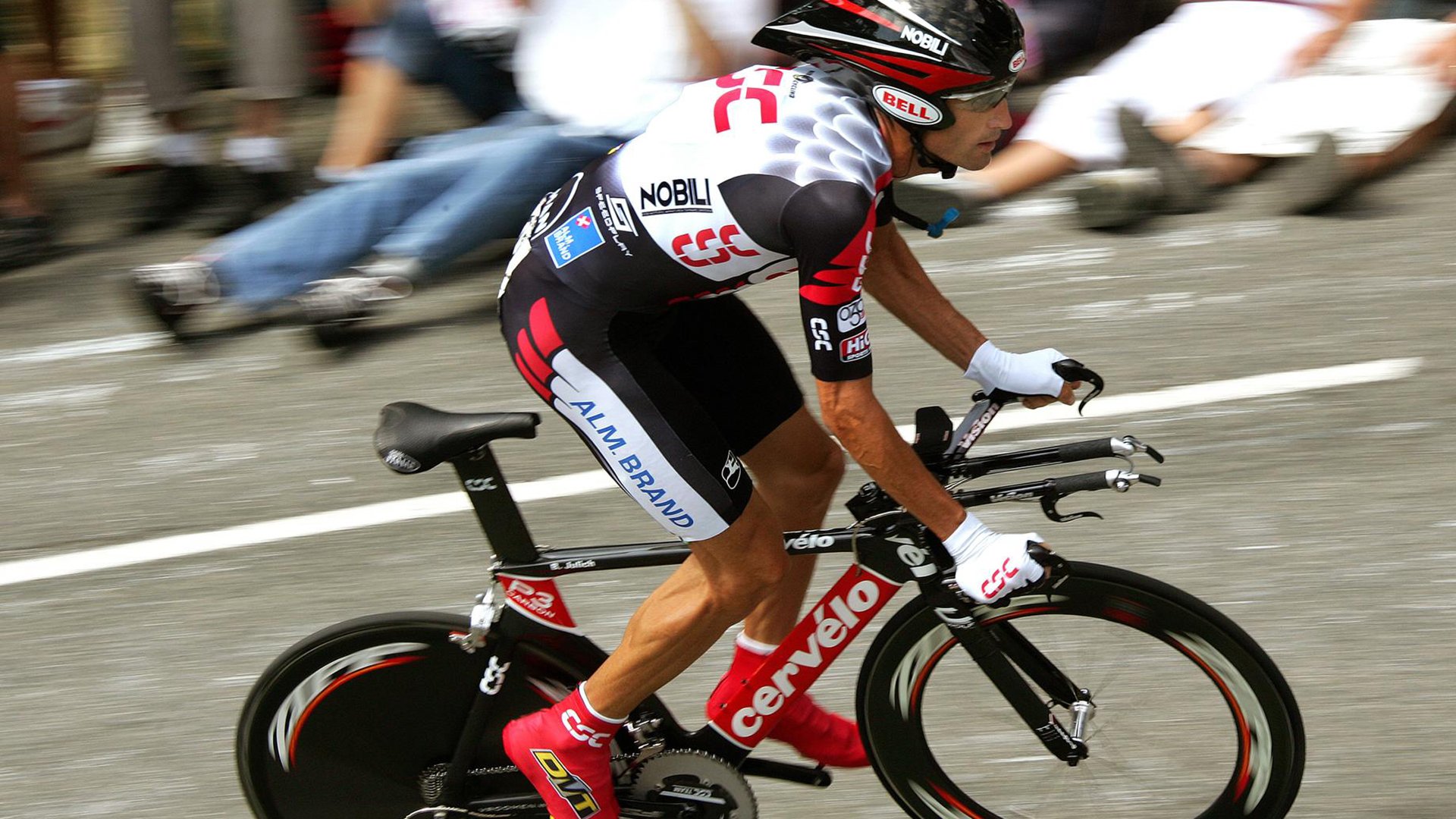 _场外精彩:明星名人助阵网球盛事_,名人打网球